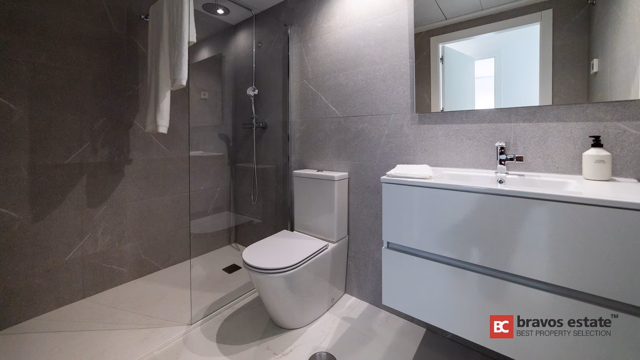 Apartamento Frente al Mar de 3 Dormitorios en Punta Prima - 27
