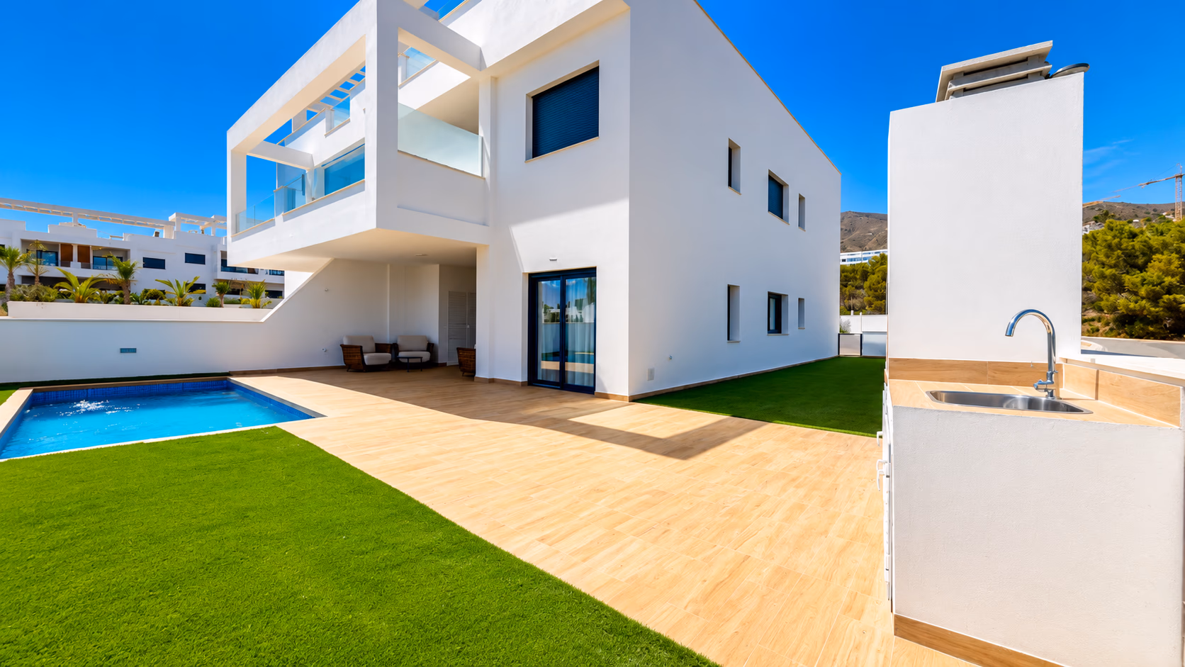 Eingeschossiger Bungalow mit privatem Pool