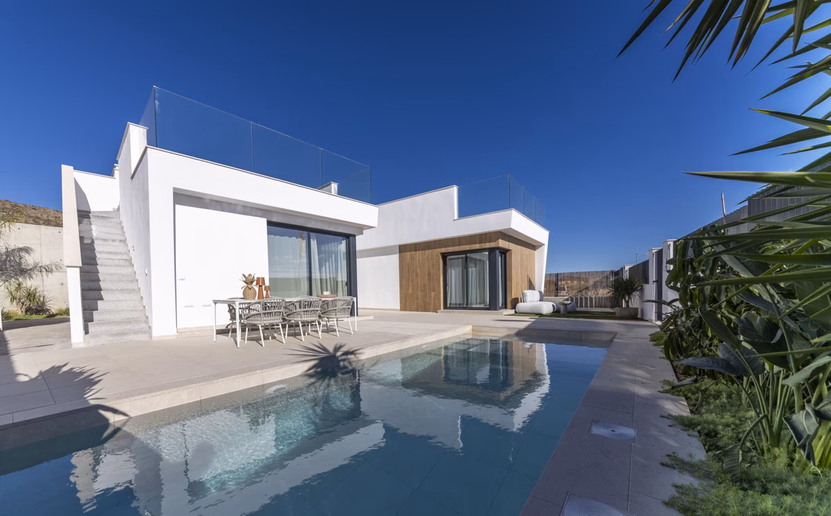 Show villa at Montemar with private pool, dining terrace and outdoor stairs to the roof, Altaona Golf