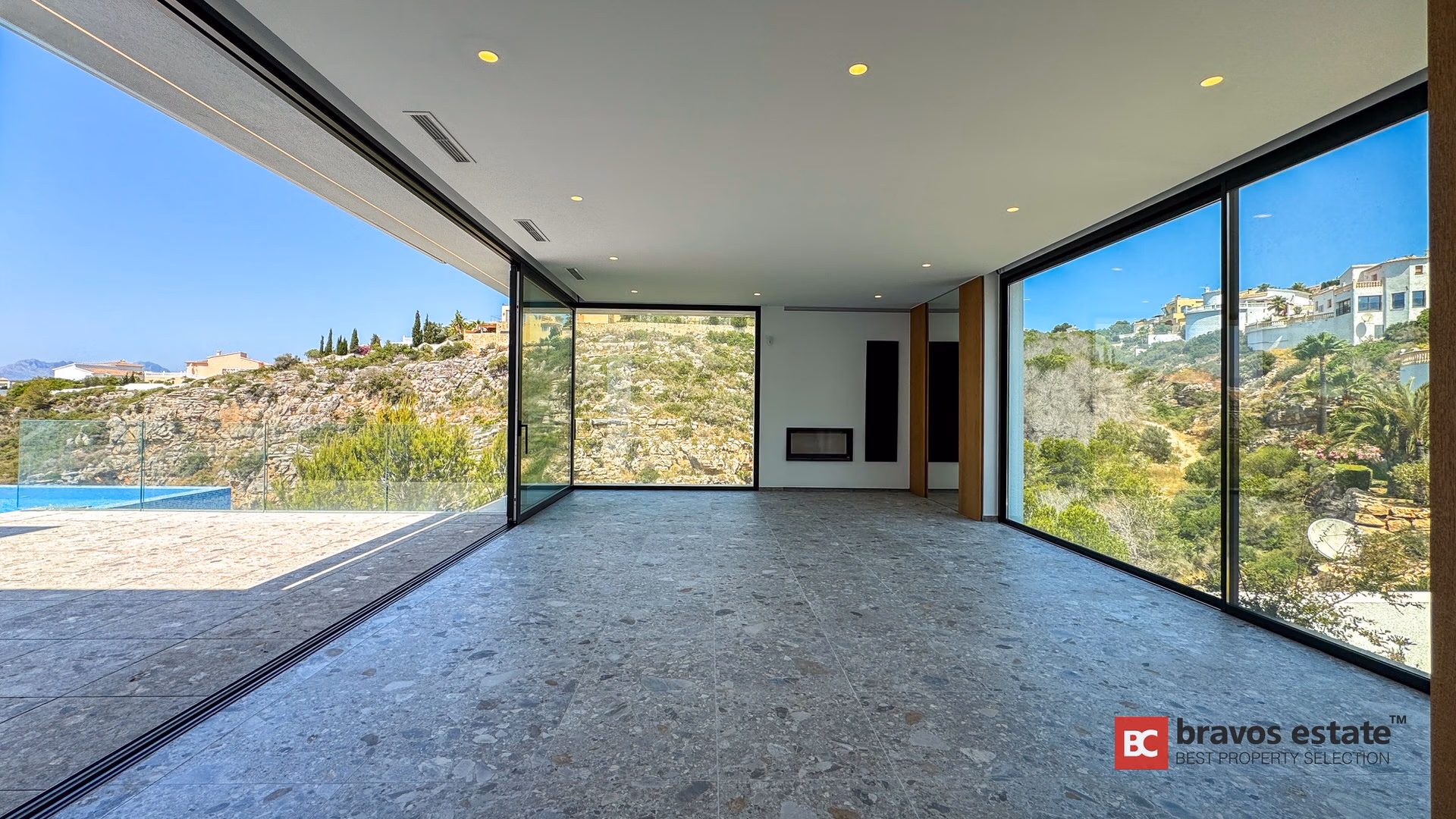 Villa De Lujo de 3 Dormitorios en Cumbre del Sol - 10