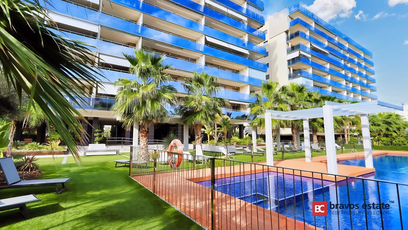 Seafront 2-Bedroom Apartment in El Campello - 1