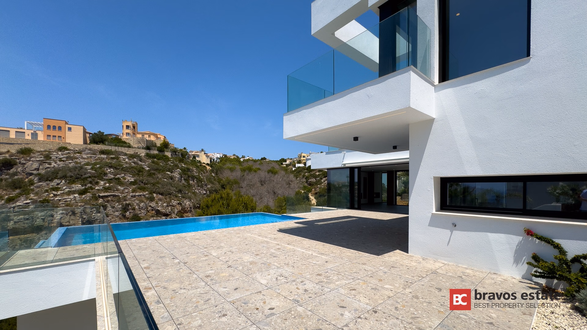 Villa De Lujo de 3 Dormitorios en Cumbre del Sol - 34