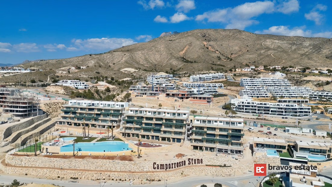 Spacious 3-Bedroom Apartment in Finestrat · 183 m² - 32