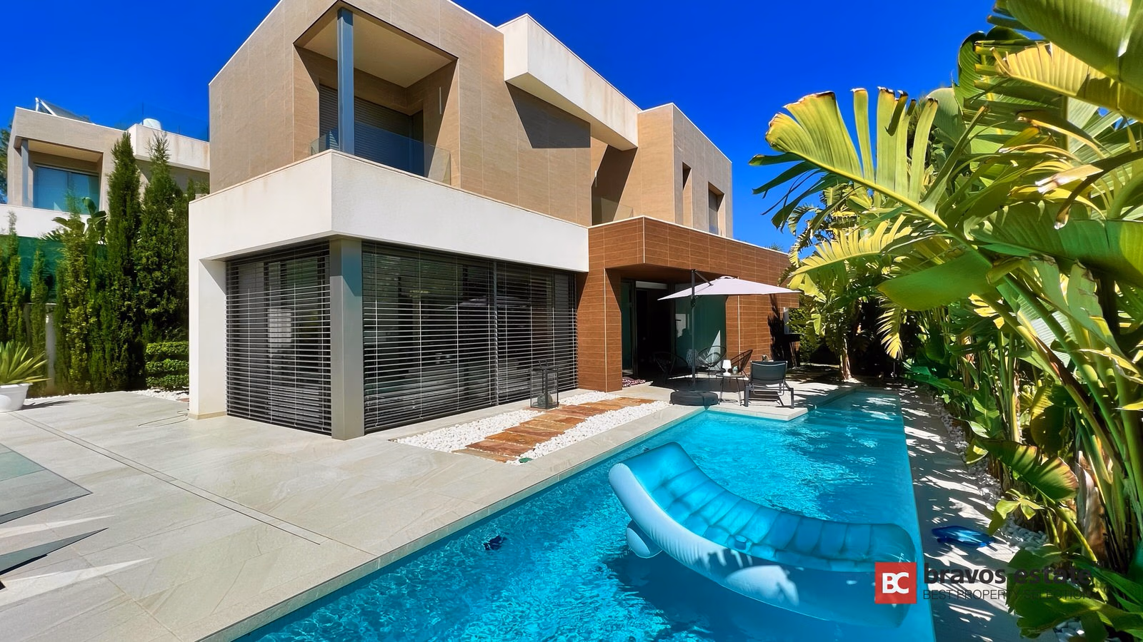 Elegant 4-Bedroom Villa in Finestrat - 1