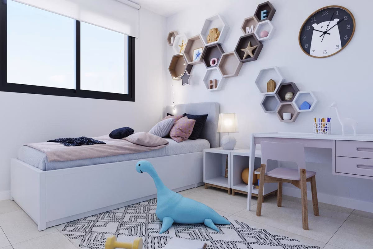 Dormitorio infantil con escritorio y estantes hexagonales en Nature Views