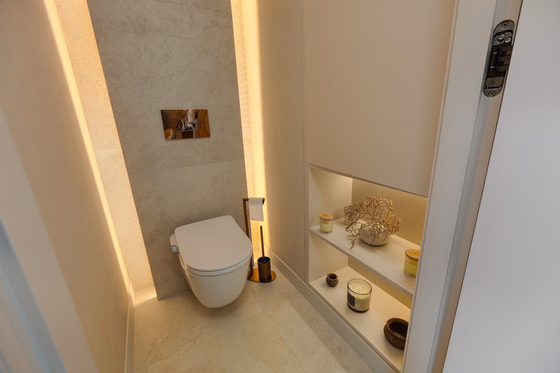 Playa del Acequión, Torrevieja — Renovated 2-Bed Seafront Apartment, 5th Floor - 31