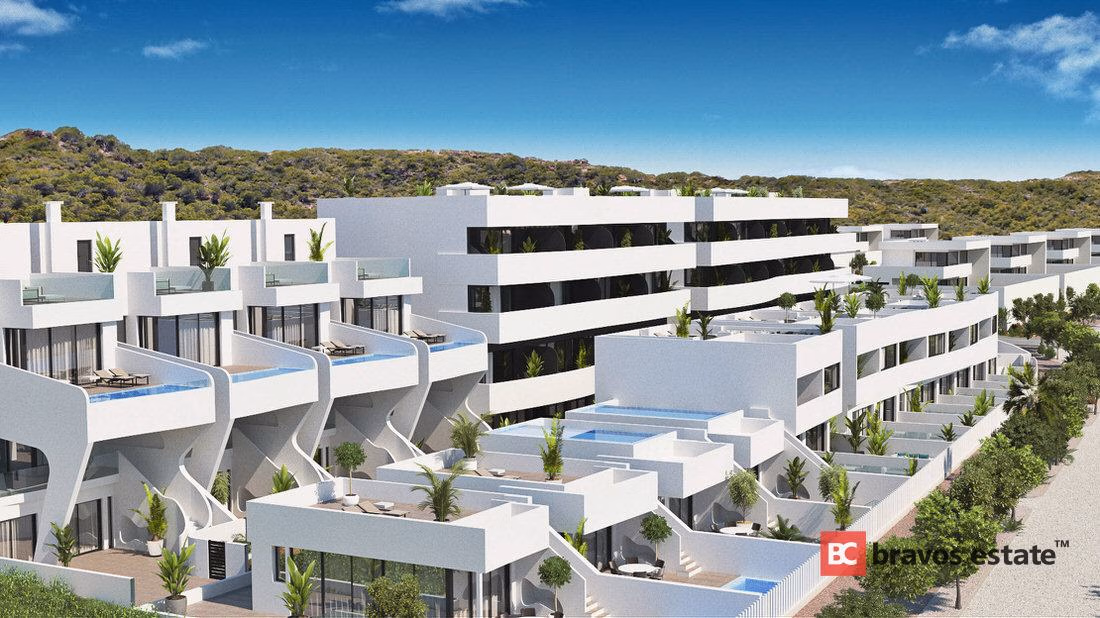Beachside 3-Bedroom Apartment in Guardamar del Segura - 15
