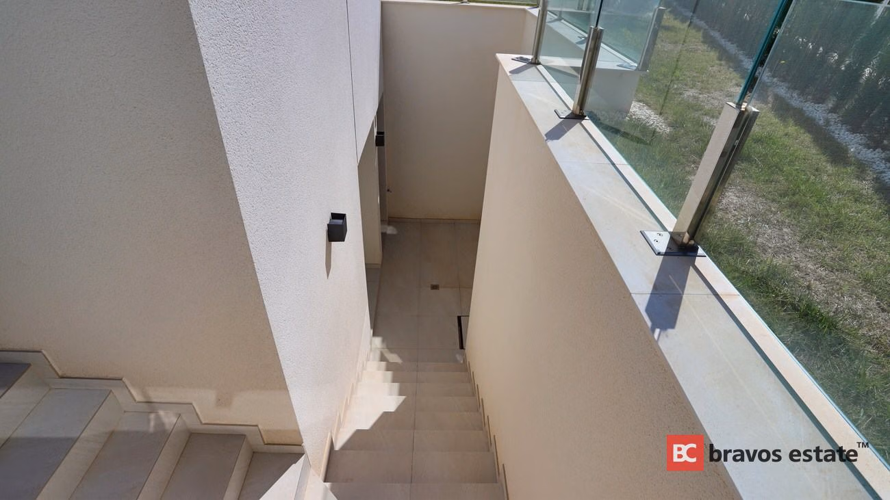 Новая вилла, 4 спальни в Финестрате · 210 m² - 6