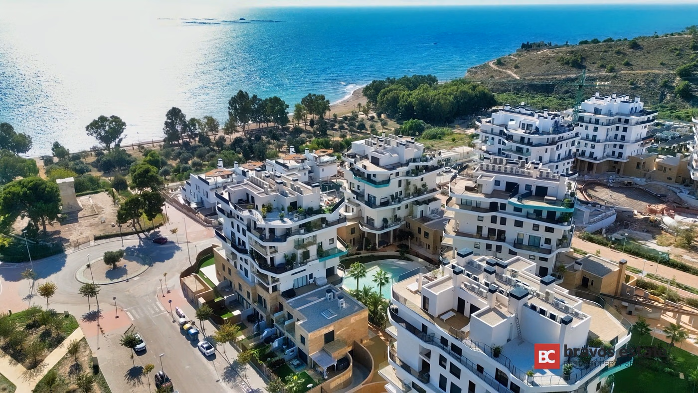 Seafront 2-Bedroom Apartment in Villajoyosa - 2