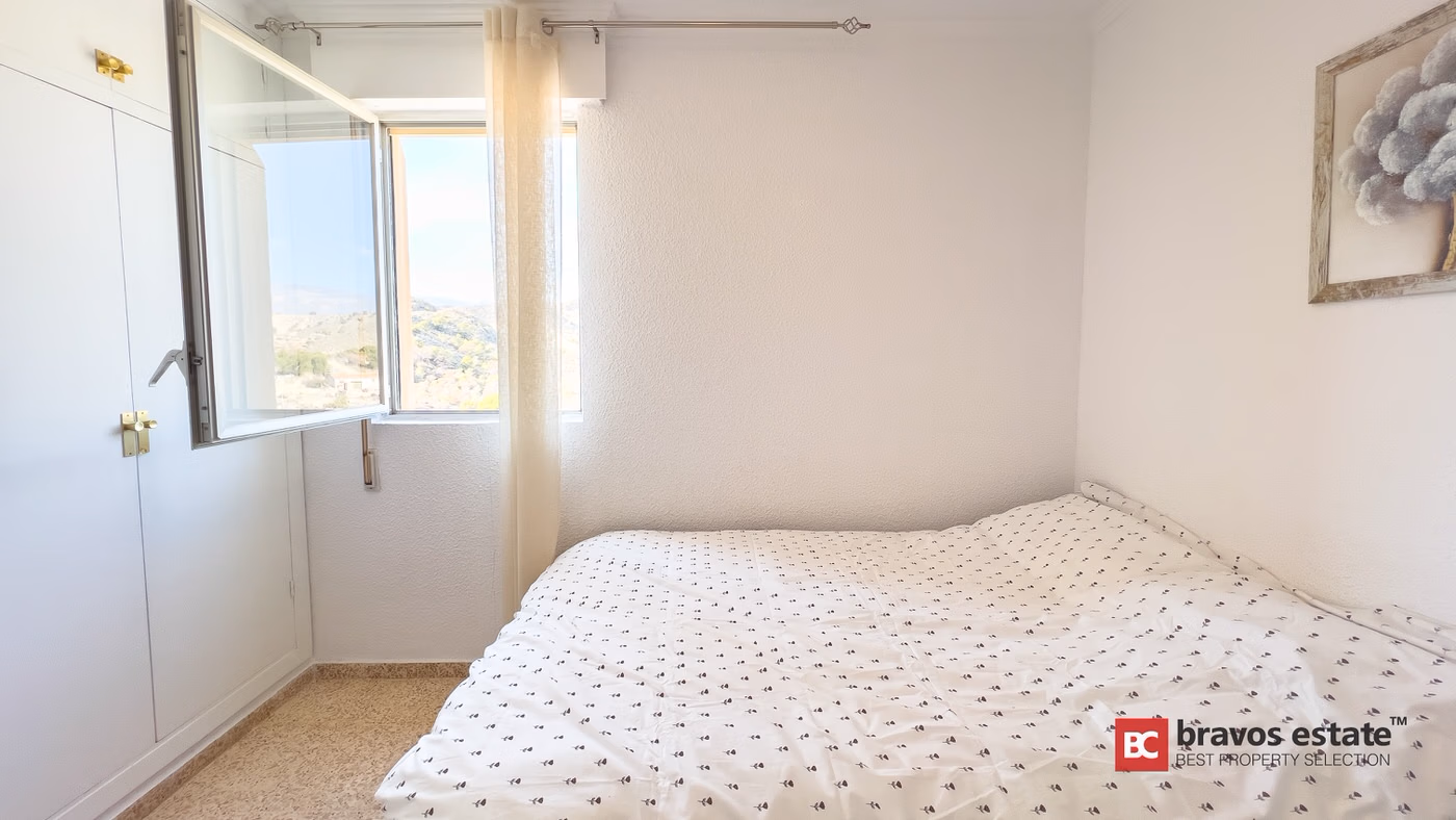 Apartamento Cerca del Mar de 3 Dormitorios en Villajoyosa · 108 m² - 18