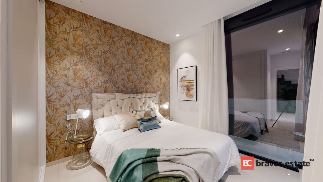Spacious 3-Bedroom Villa in Finestrat · 282 m² - 10