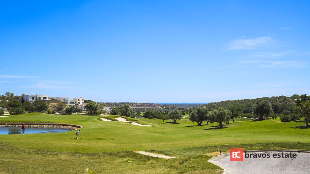 New Build 4-Bedroom Villa in Las Colinas · 236 m² - 9