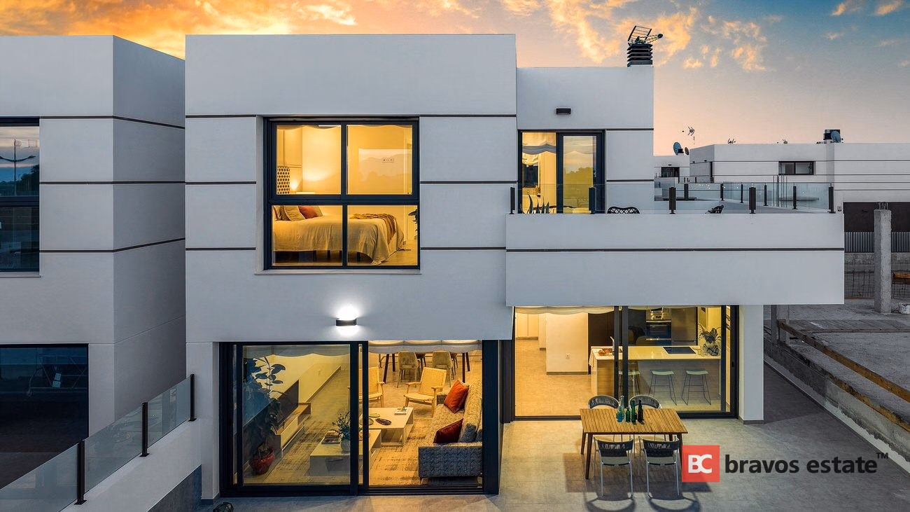 Nieuwbouw villa met 3 slaapkamers in La Marina - 12