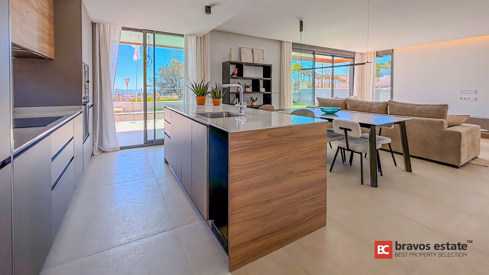 Apartamento Espacioso de 3 Dormitorios en Polop - 3