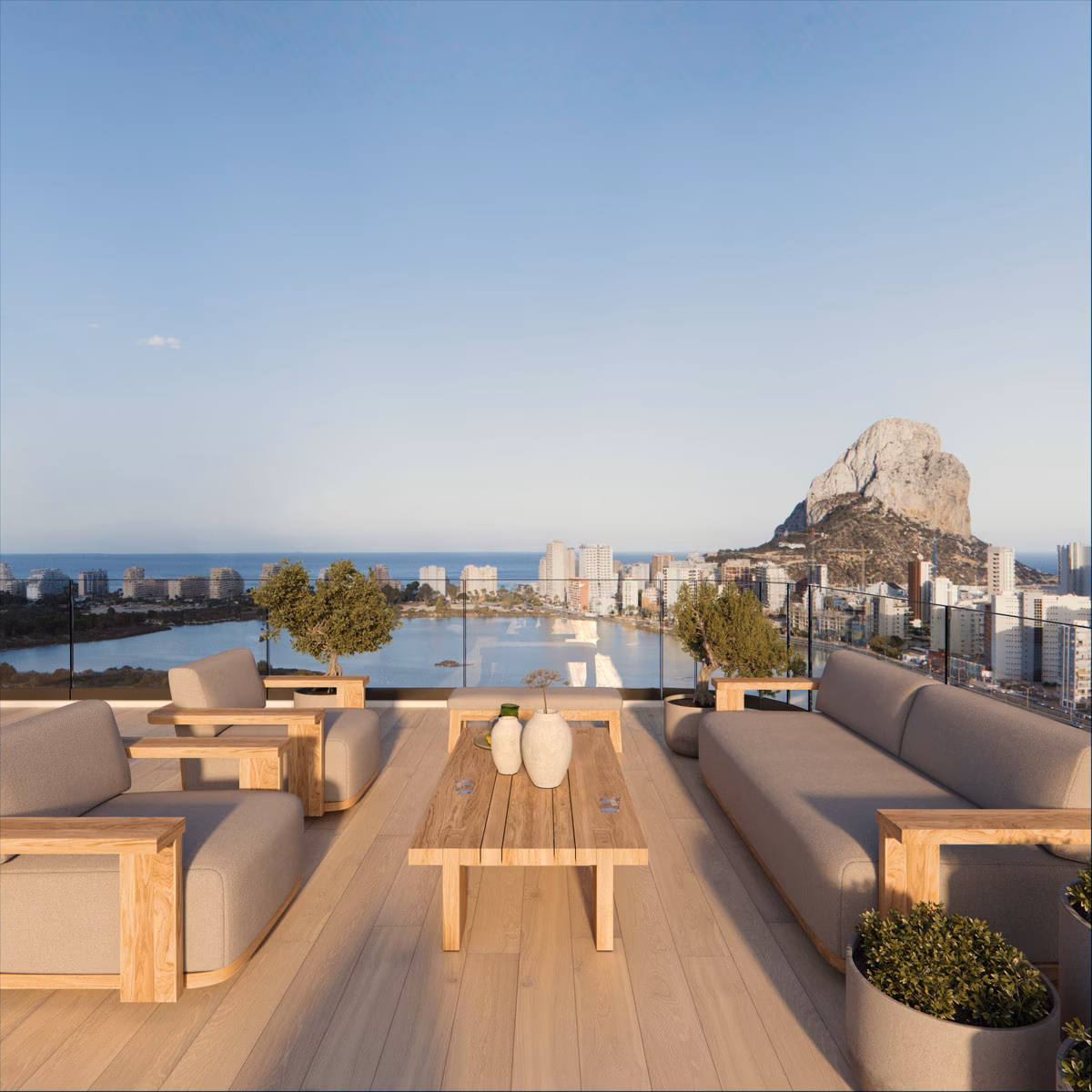 Salinas Tower — drie blokken in het centrum van Calpe