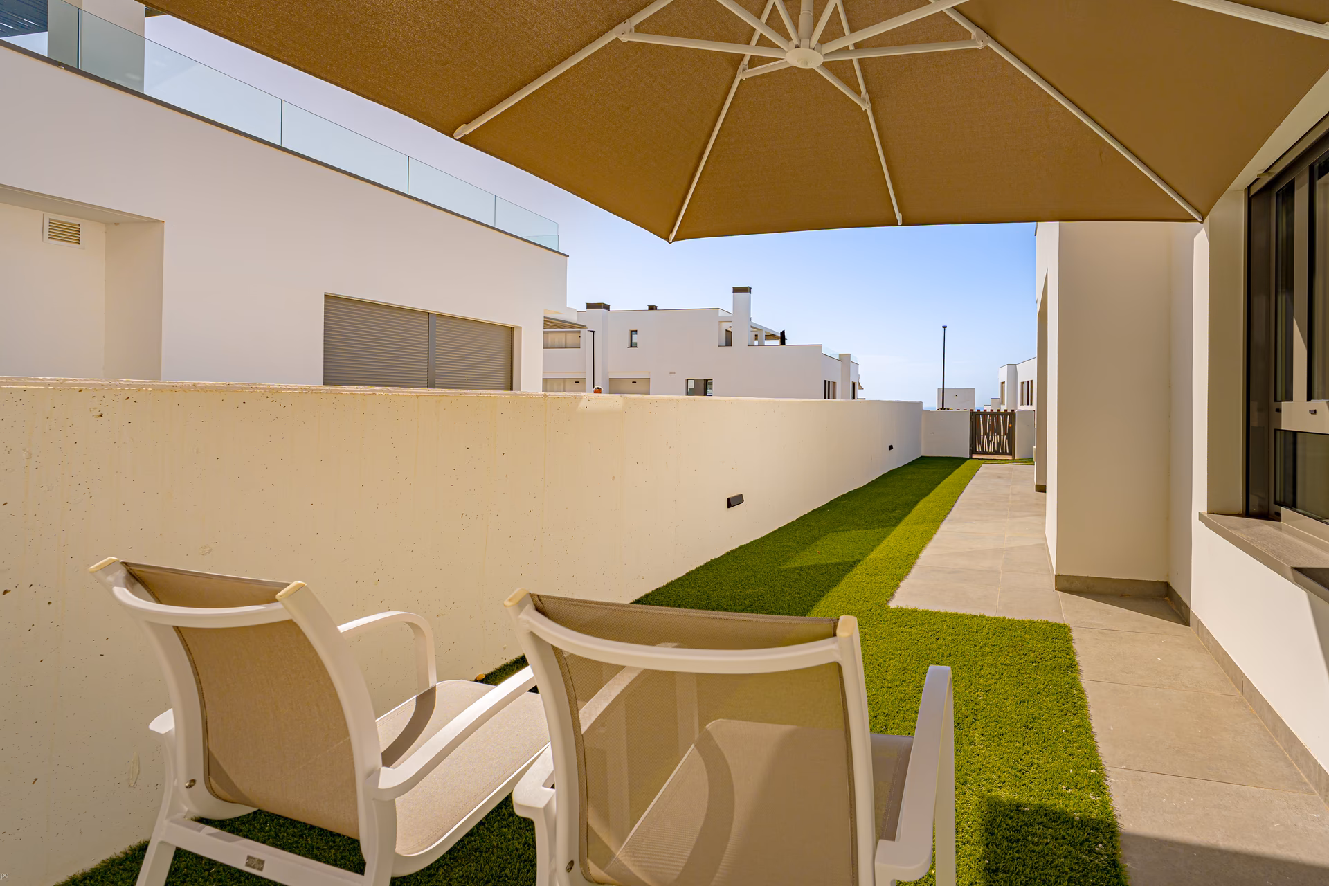 Dormitorio principal con salida a la terraza