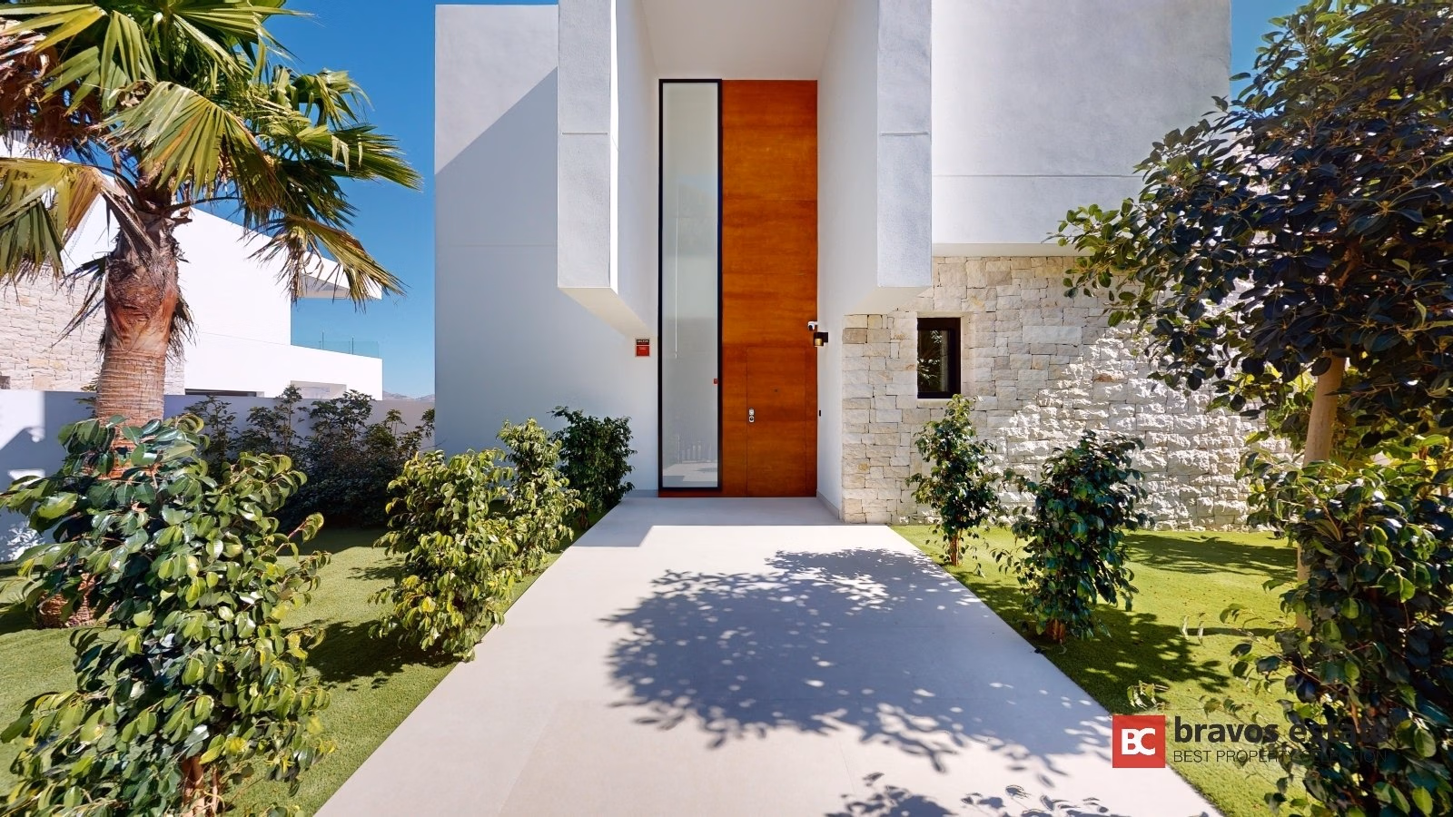 Spacious 3-Bedroom Villa in Polop - 3