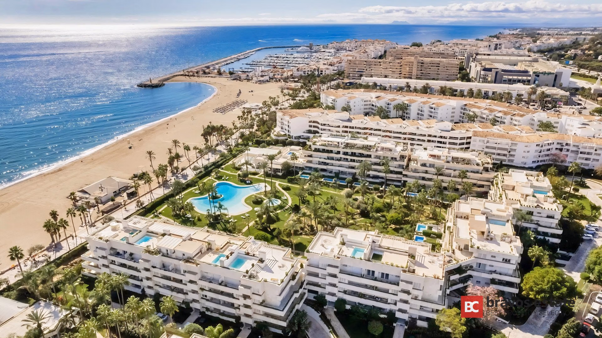 Apartamento Frente al Mar de 3 Dormitorios en Marbella - 2