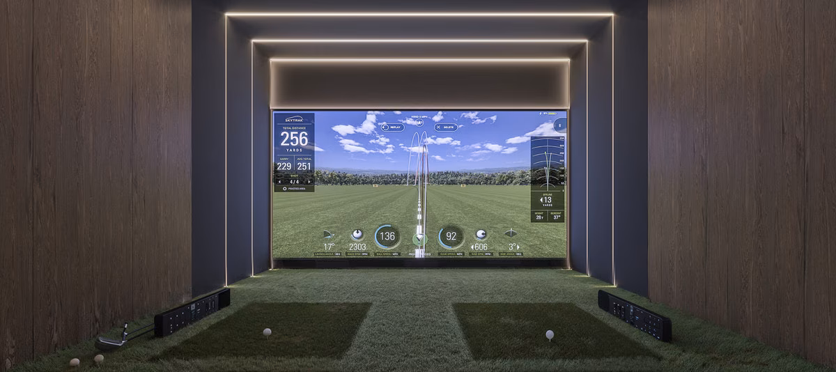 Salle de simulateur de golf
