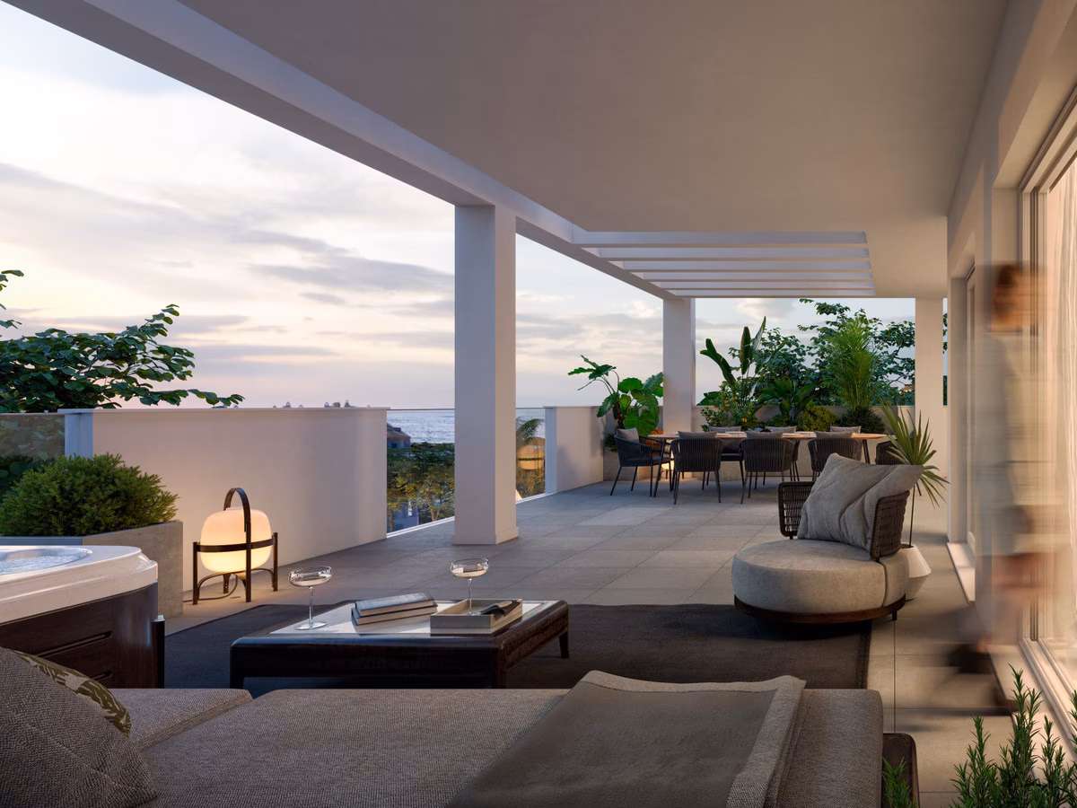 Überdachte Terrasse mit Lounge, Whirlpool und Esstisch in der Dämmerung, Stella 8