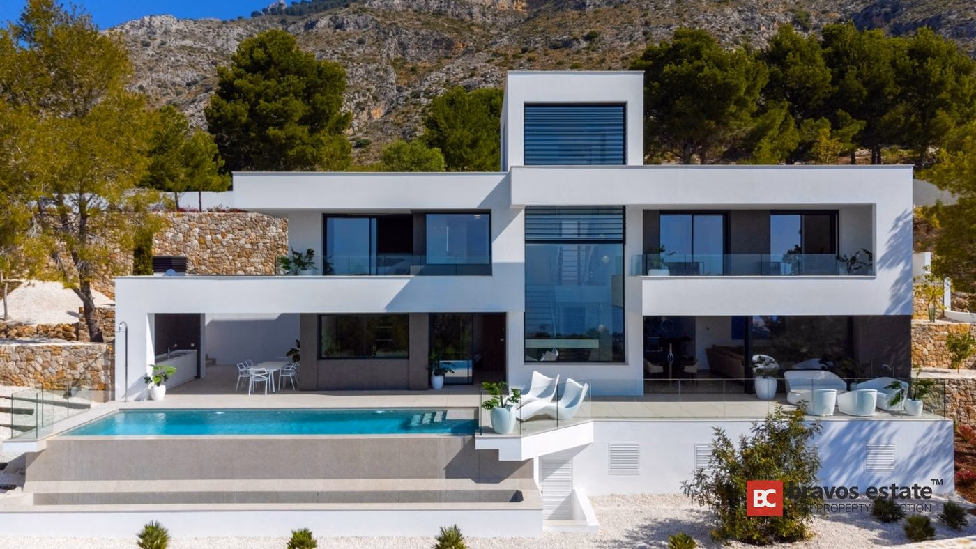 Luxury 4-Bedroom Villa in Altea - 3