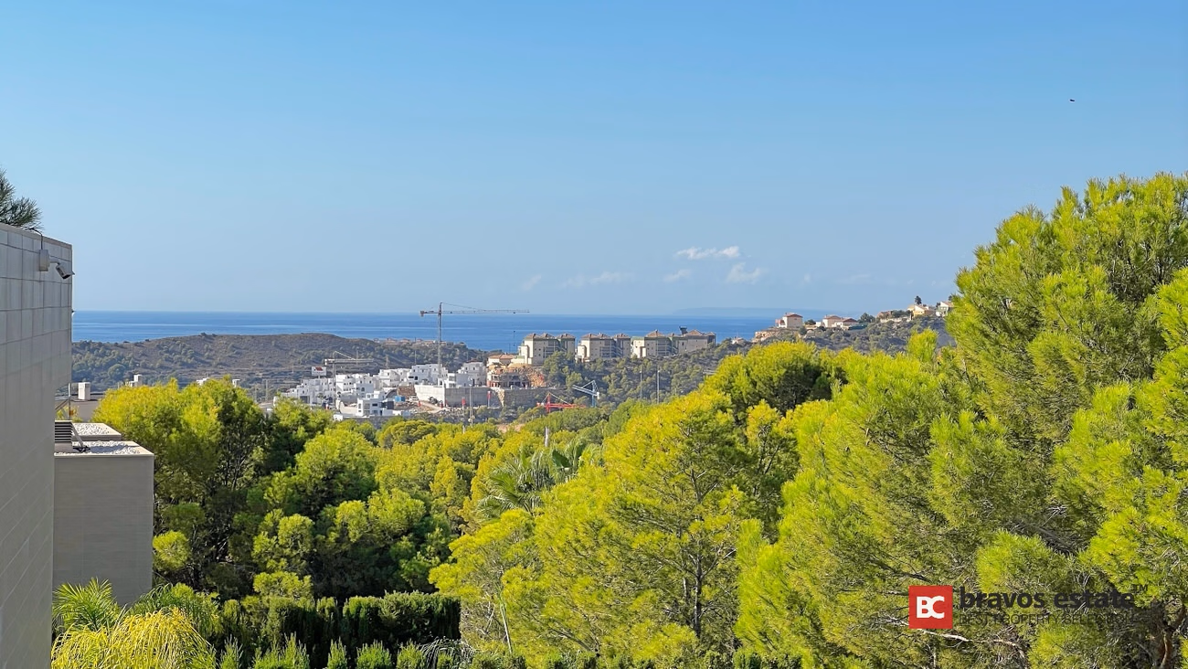 Elegant 4-Bedroom Villa in Finestrat - 29