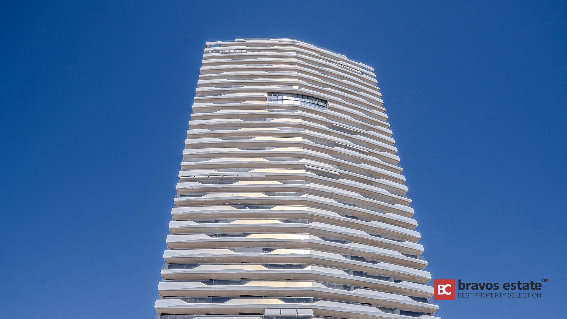 Beachside 3-Bedroom Apartment in Benidorm - 17