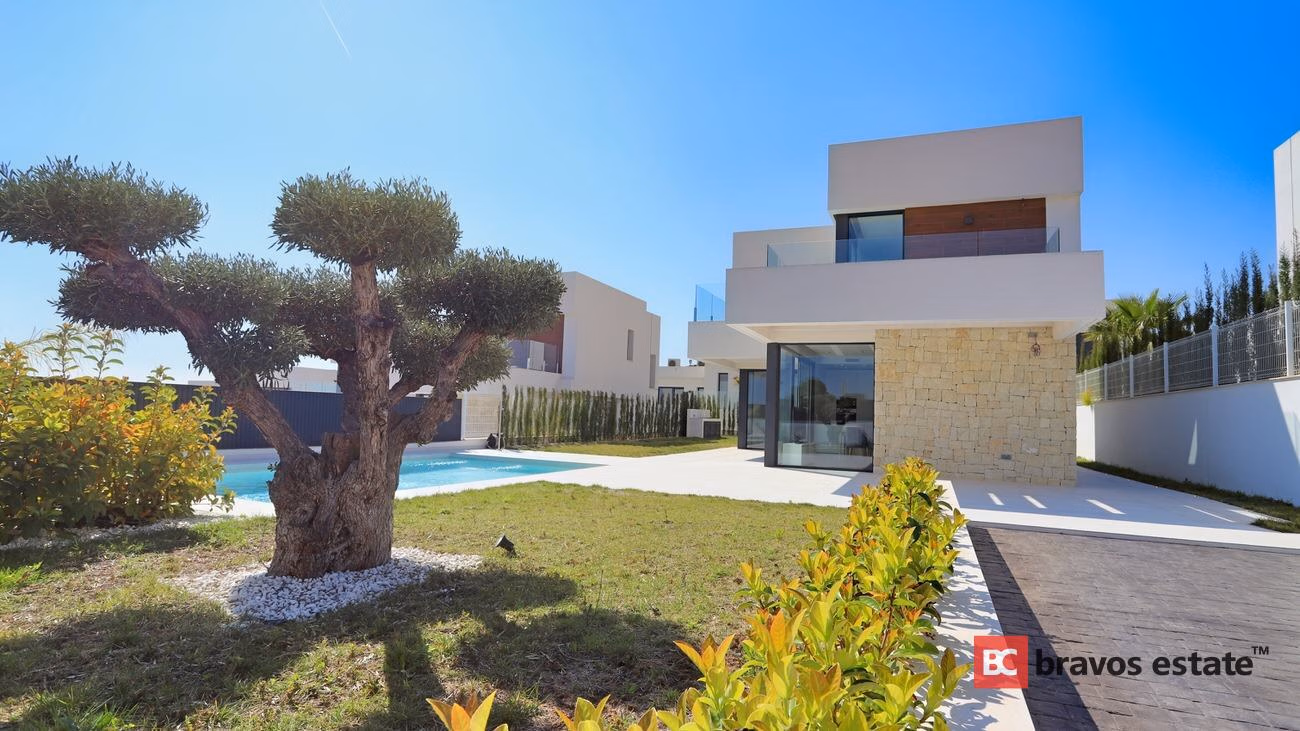 New Build 4-Bedroom Villa in Finestrat - 2