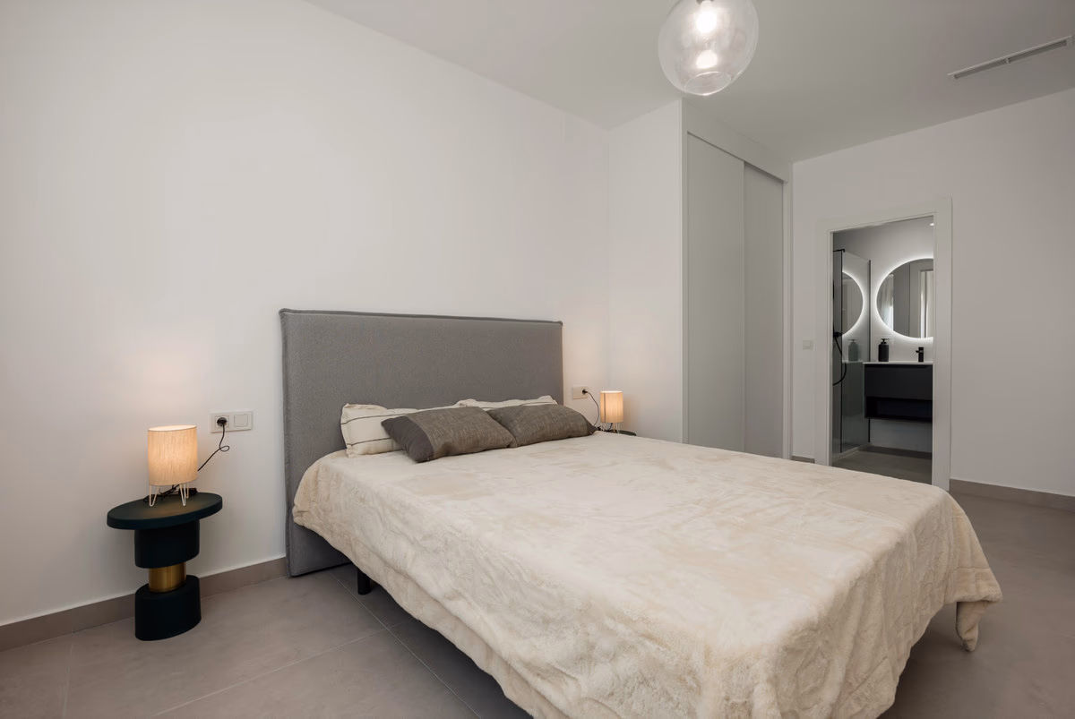 Double bedroom in a ground-floor apartment at Moratella, Villajoyosa