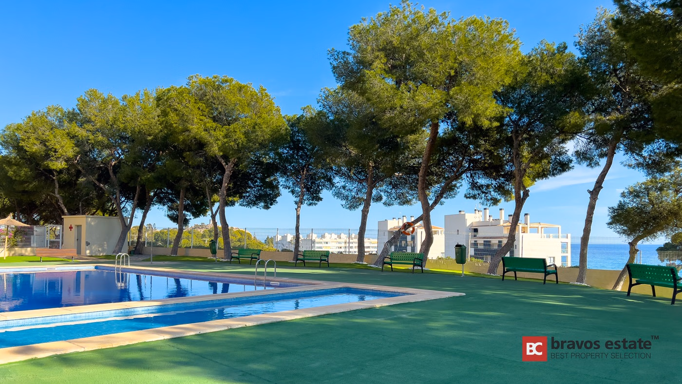 Apartamento Cerca del Mar de 3 Dormitorios en Villajoyosa · 108 m² - 25