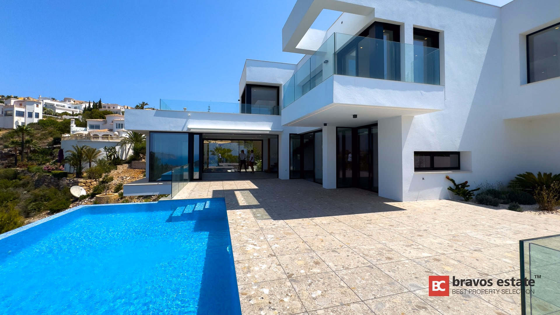 Villa De Lujo de 3 Dormitorios en Cumbre del Sol - 8