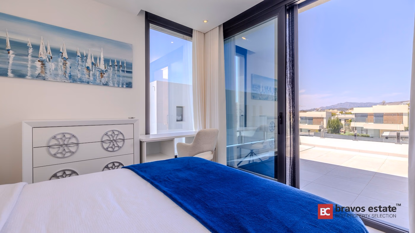 Geräumige Villa mit 4 Schlafzimmern in Finestrat - 9