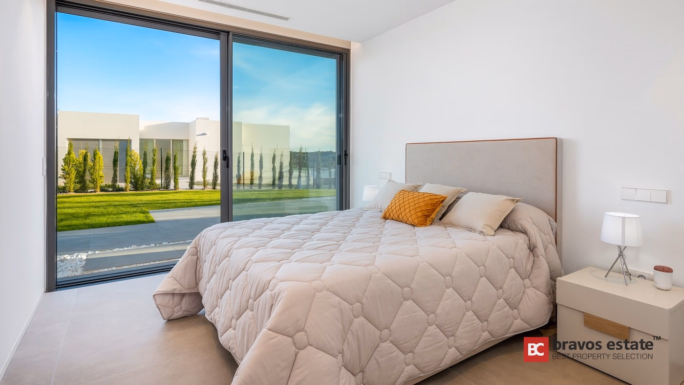 Villa de Obra Nueva de 3 Dormitorios en Las Colinas - 16