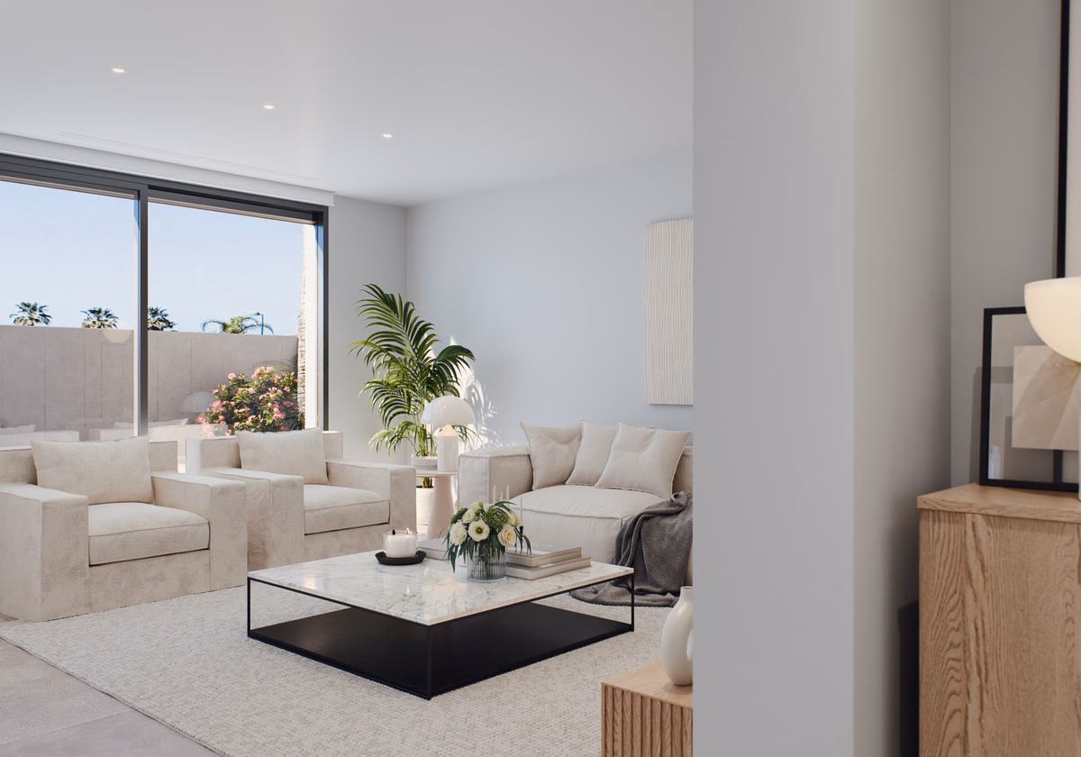 Lounge mit cremefarbenen Sofas am Seitenfenster, Villa Gladiolo