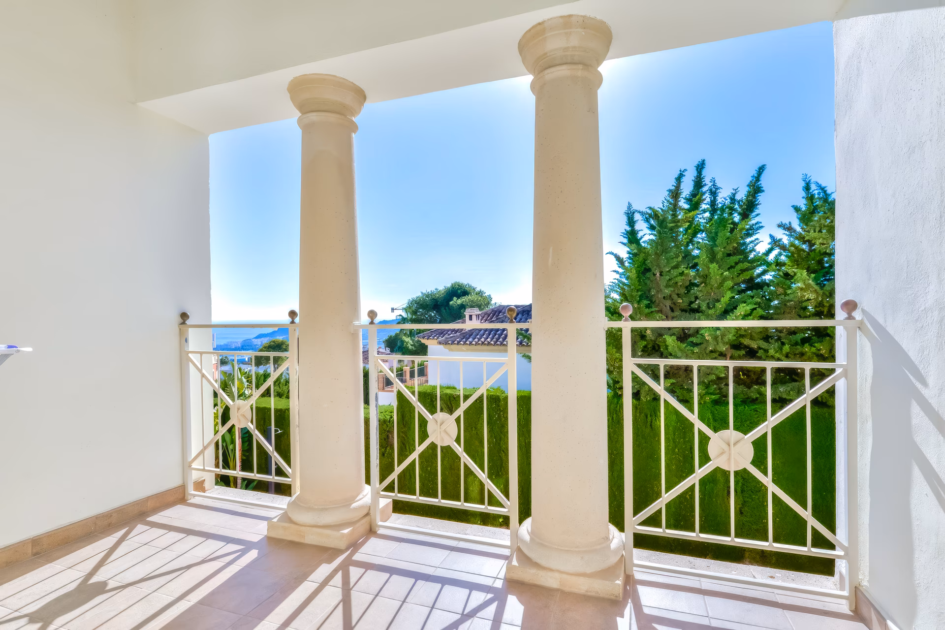 Villa mit Meer- und Bergblick in Golf Bahía — Sierra Cortina, Finestrat - 28
