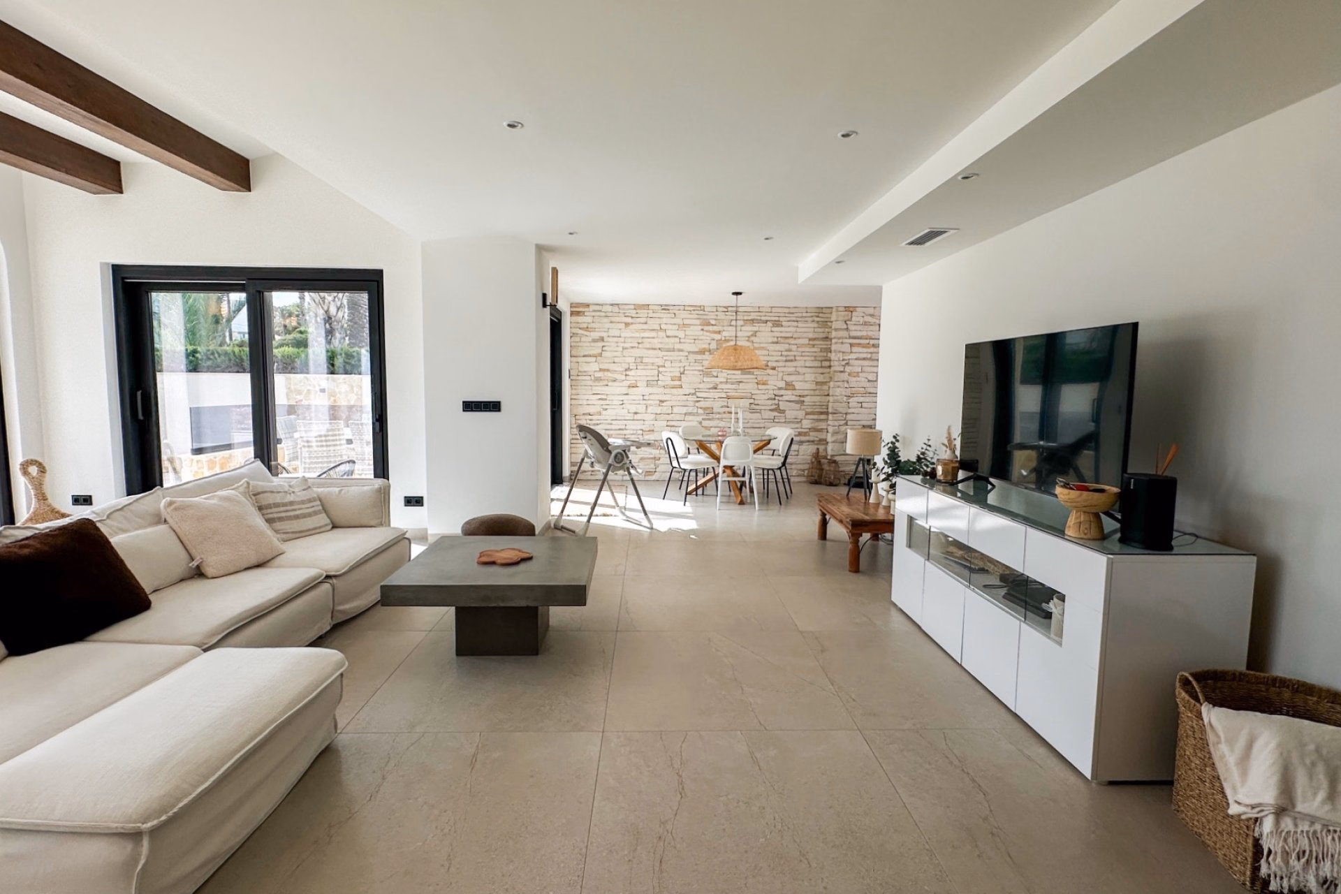 Villamartín — Refurbished 3-Bedroom Detached Villa on a 968 m² Plot - 16