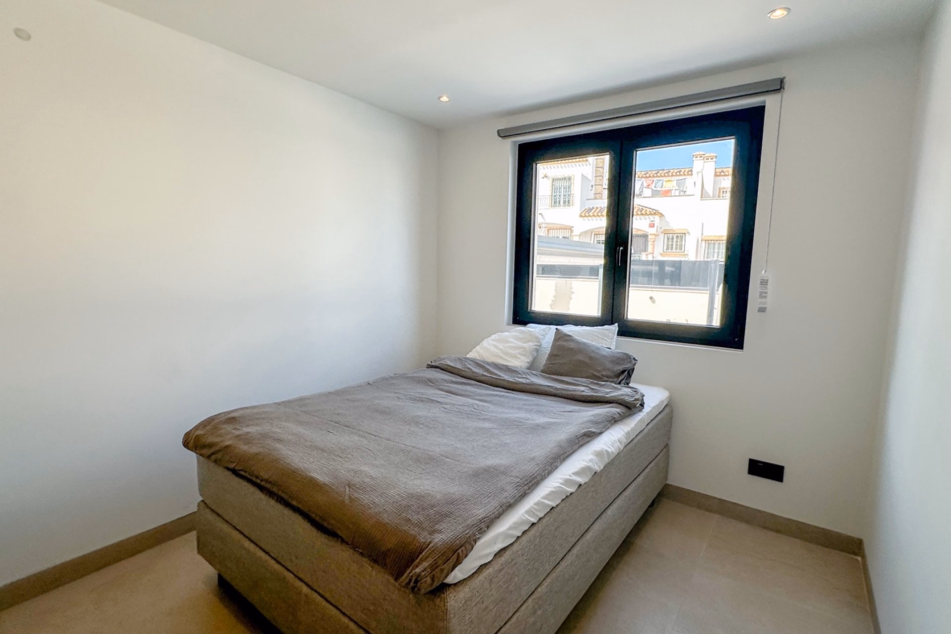 Villamartín — Refurbished 3-Bedroom Detached Villa on a 968 m² Plot - 36