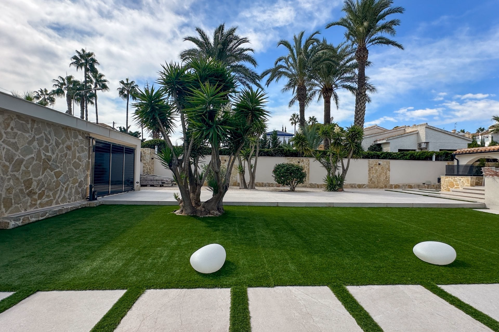 Villamartín — Refurbished 3-Bedroom Detached Villa on a 968 m² Plot - 42