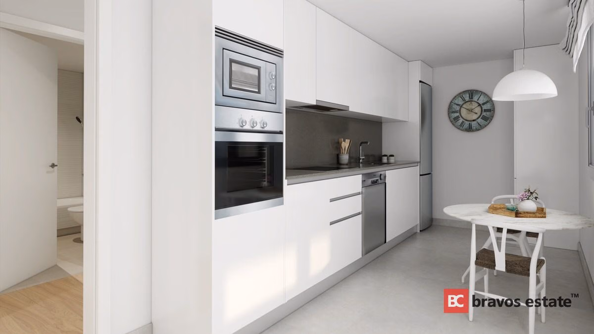 Beachside 3-Bedroom Apartment in Playa de San Juan · 109 m² - 7