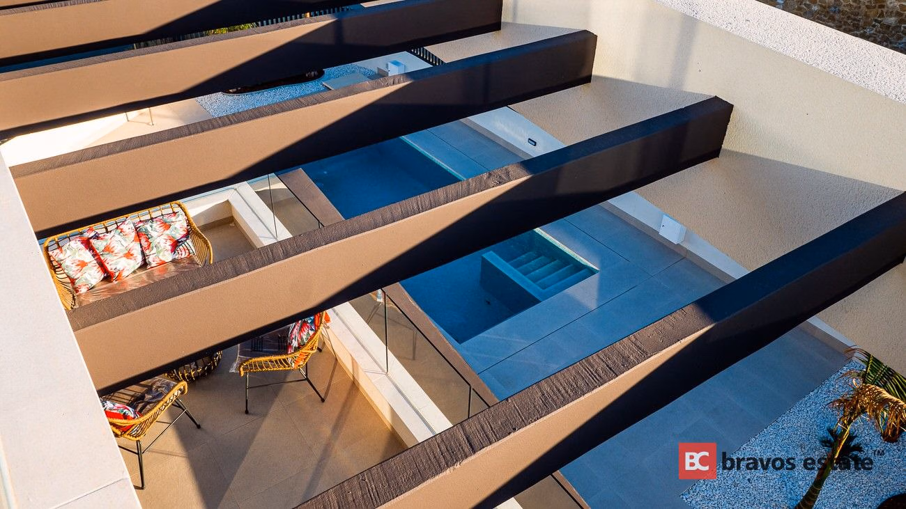 Villa de Obra Nueva de 5 Dormitorios en Torrevieja - 12
