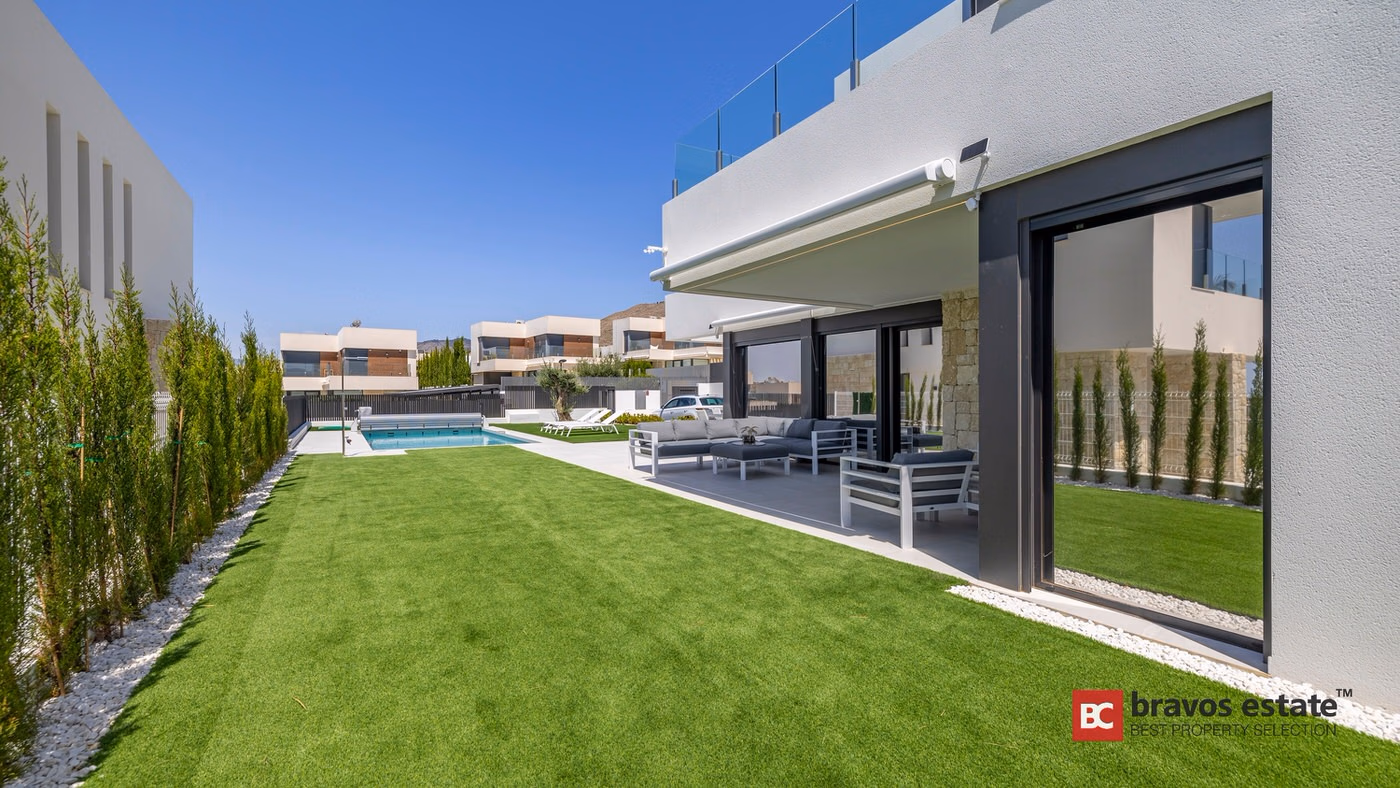 Geräumige Villa mit 4 Schlafzimmern in Finestrat - 14
