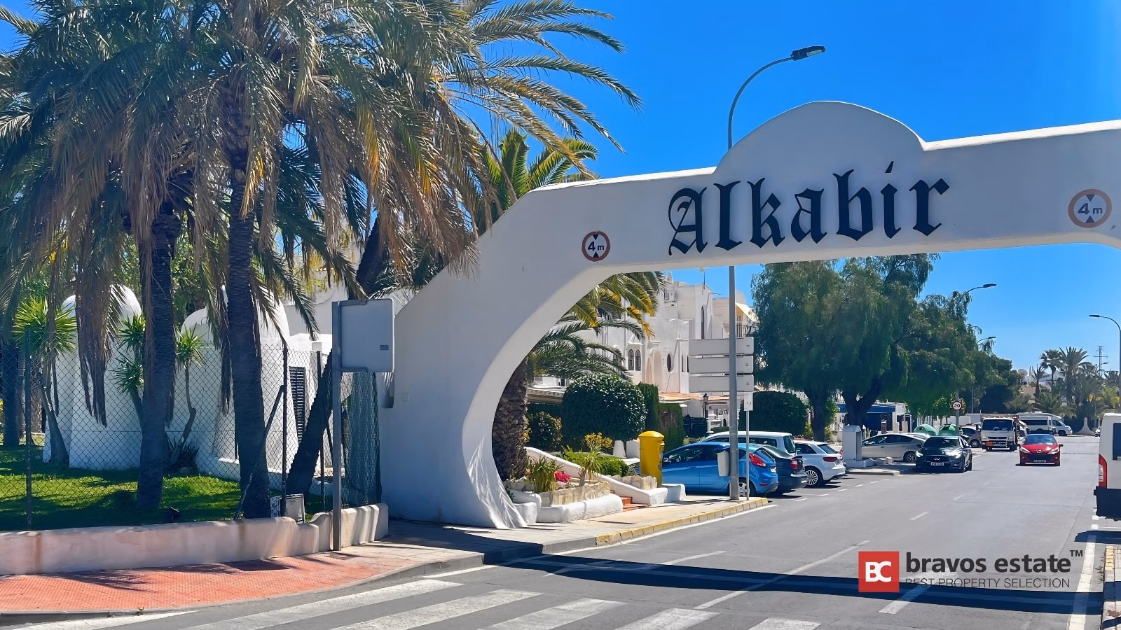 Bungalow Cerca del Mar de 3 Dormitorios en El Campello - 1