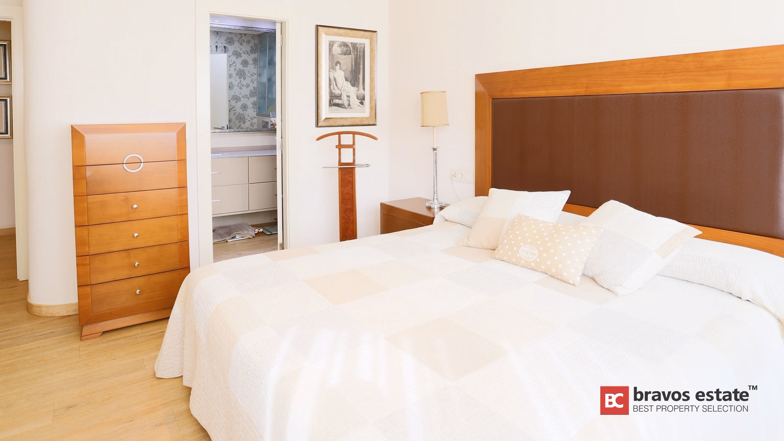 Beachside 4-Bedroom Bungalow in El Campello - 10