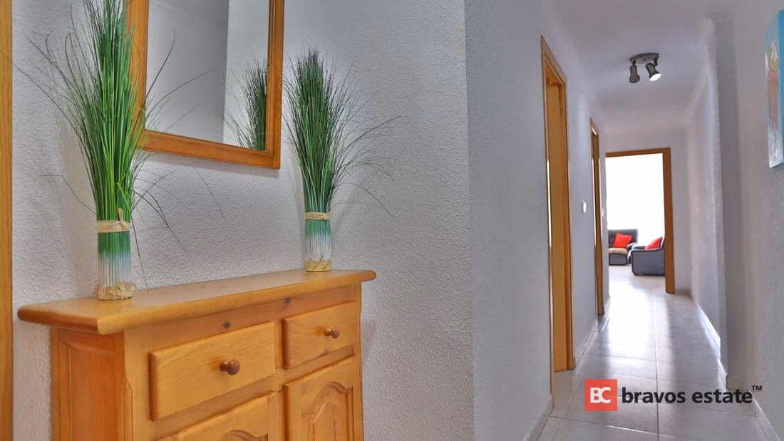 Seafront 3-Bedroom Apartment in El Campello · 90 m² - 7