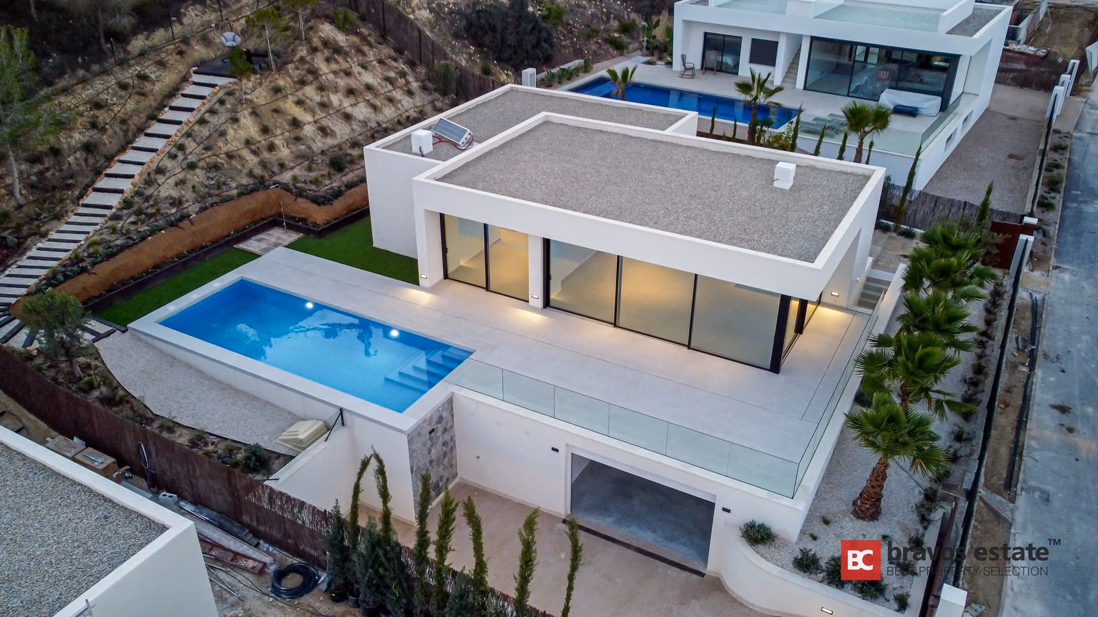 Villa Espaciosa de 3 Dormitorios en Las Colinas · 409 m² - 3
