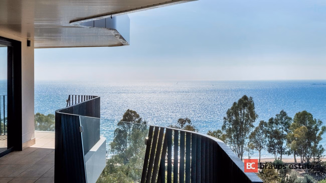 Seafront 3-Bedroom Apartment in Villajoyosa · 138 m² - 3