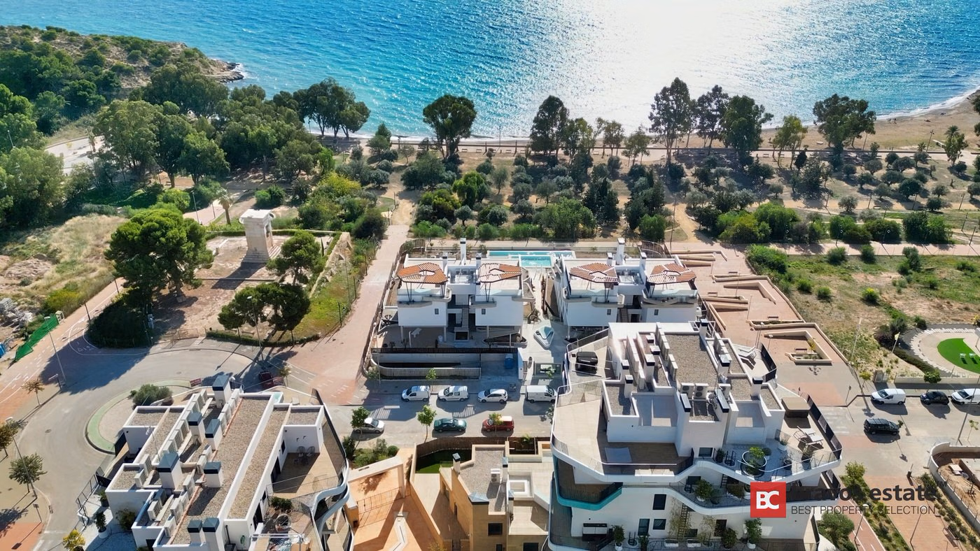 Seafront 2-Bedroom Apartment in Villajoyosa - 4