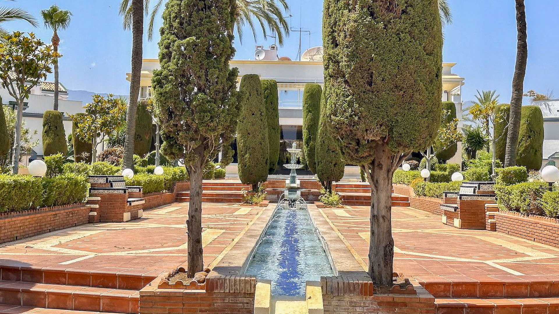 Appartement de 3 chambres en bord de mer à Estepona - 13