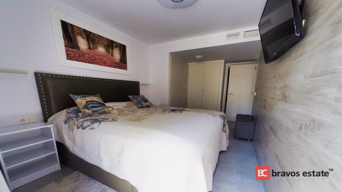 Seafront 2-Bedroom Apartment in Calpe - 2