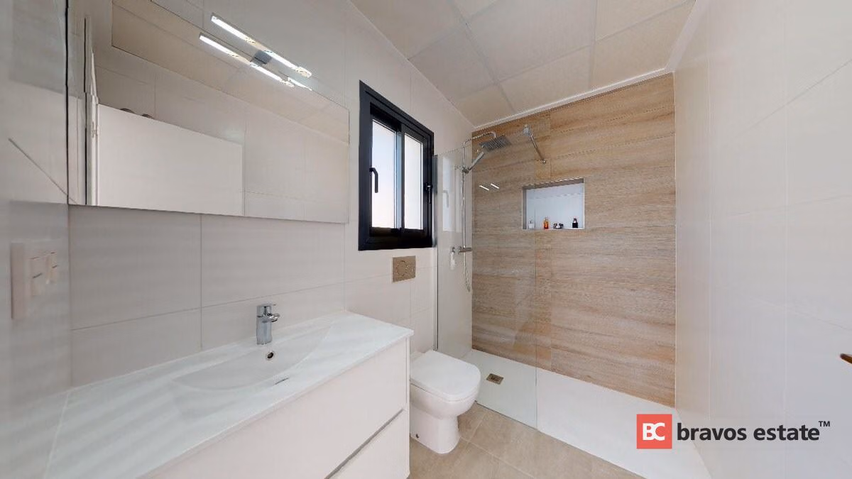 Neubau-Villa mit 3 Schlafzimmern in Torrevieja - 8